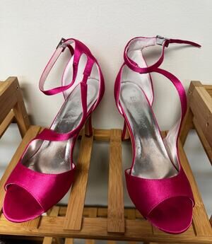 Elegant Park Hot Pink Heels sz 8.5